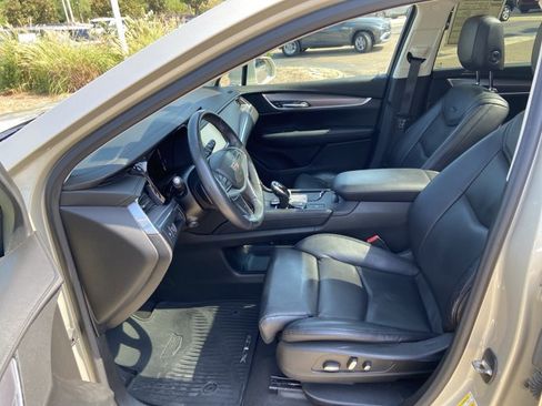 Used 2017 Cadillac XT5 Luxury w/ LPO, Wheel Lock Package FWD image 31
