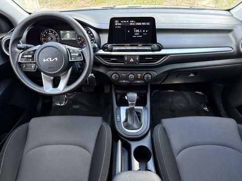 Used 2024 Kia Forte LXS w/ LXS Technology Package image 19