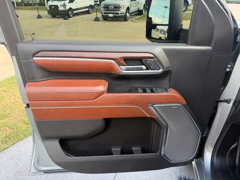 Used 2024 GMC Sierra 2500 Denali Ultimate w/ Max Trailering Package AWD/4WD image 7