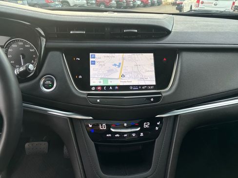 Used 2025 Cadillac XT5 Premium Luxury image 18