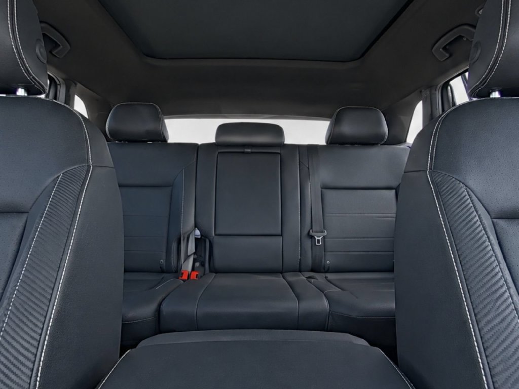 Used 2021 Volkswagen Atlas Cross Sport SE w/ Panoramic Sunroof Package FWD image 17