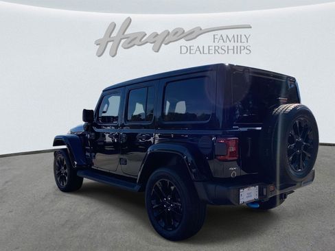 Used 2023 Jeep Wrangler Sahara w/ Cold Weather Group image 39