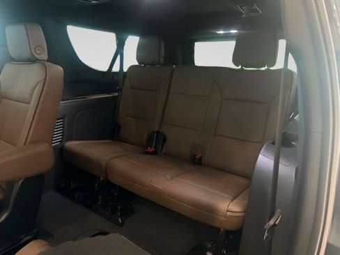 New 2026 Chevrolet Suburban High Country AWD/4WD image 13