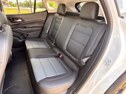 New 2026 Chevrolet Trax LT w/ Driver Confidence Package FWD image 21