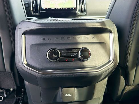 New 2026 Ford Expedition Platinum w/ Stealth Appearance Package AWD/4WD image 36