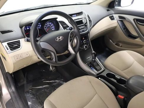 Used 2016 Hyundai Elantra SE FWD image 11