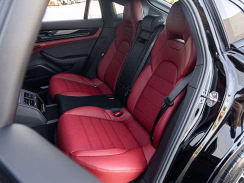 Certified 2026 Porsche Panamera 4 AWD/4WD image 33