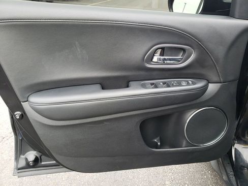 Used 2018 Honda HR-V EX-L image 15