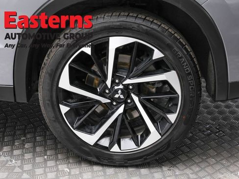 Used 2024 Mitsubishi Outlander SE image 8