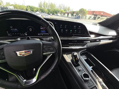 Used 2024 Cadillac Escalade Sport AWD/4WD image 13