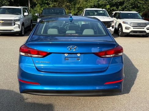 Used 2018 Hyundai Elantra SEL w/ Cargo Package FWD image 4