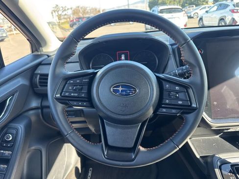 Used 2025 Subaru Crosstrek 2.5i Limited w/ Crosstrek Mirror Package image 22