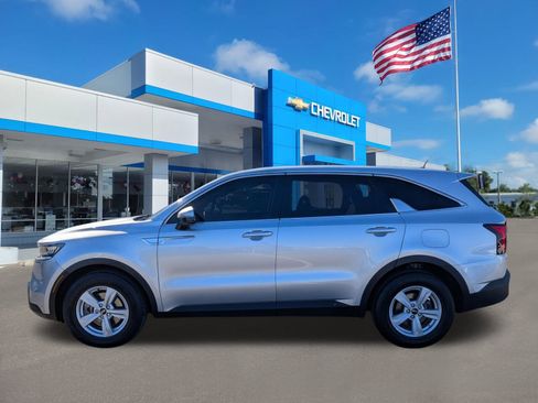 Used 2021 Kia Sorento LX image 7