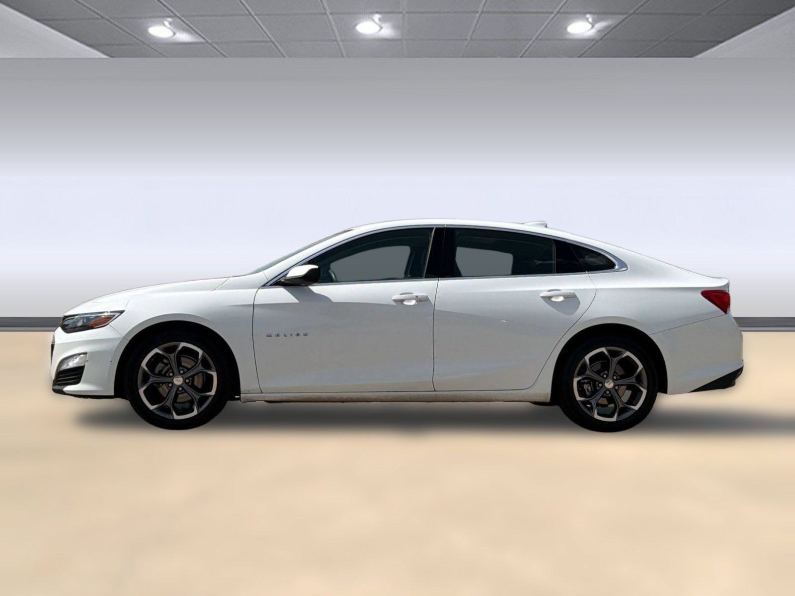 Used 2024 Chevrolet Malibu LT FWD image 2