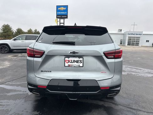Used 2024 Chevrolet Blazer RS w/ Enhanced Convenience Package FWD image 13