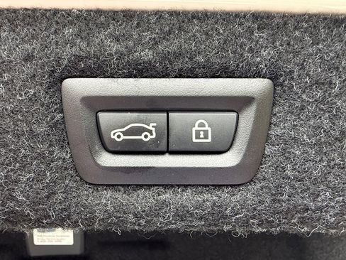 Used 2018 BMW M550i xDrive AWD/4WD image 21