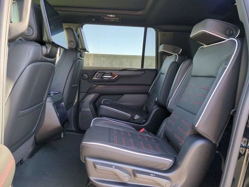 Used 2026 GMC Yukon XL AT4 Ultimate AWD/4WD image 27
