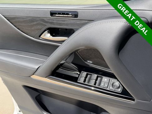 Used 2024 Lexus LX 600 4WD w/ Appearance Package image 29