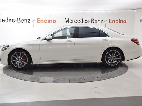 Used 2019 Mercedes-Benz S 560 Sedan image 3