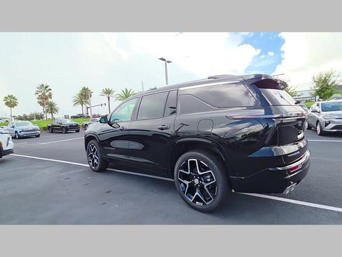New 2026 Chevrolet Traverse High Country FWD image 22