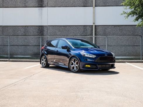 Used 2016 Ford Focus ST FWD image 19