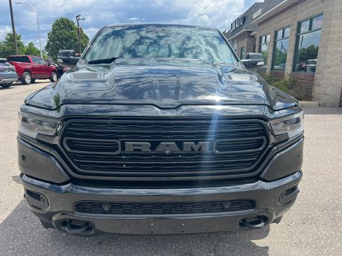 Used 2020 RAM 1500 Limited w/ Black Appearance Package AWD/4WD image 3