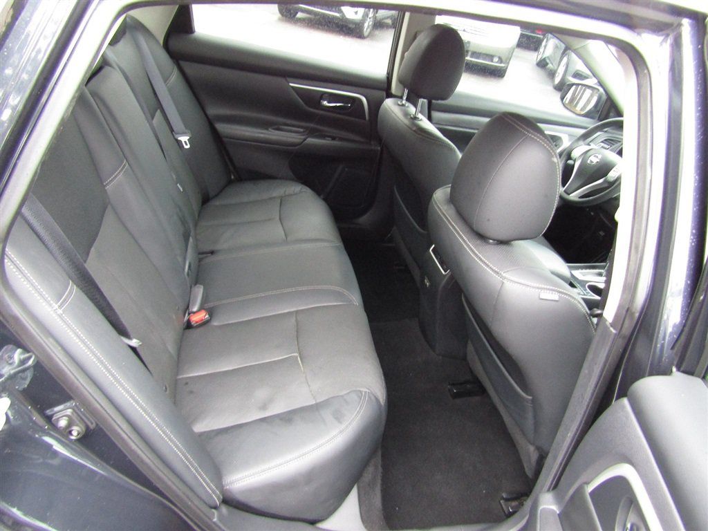 Used 2017 Nissan Altima 3.5 SL w/ 3.5SL Technology Package FWD image 16