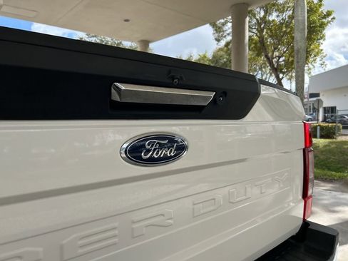 Used 2022 Ford F350 Lariat w/ Lariat Value Package image 21