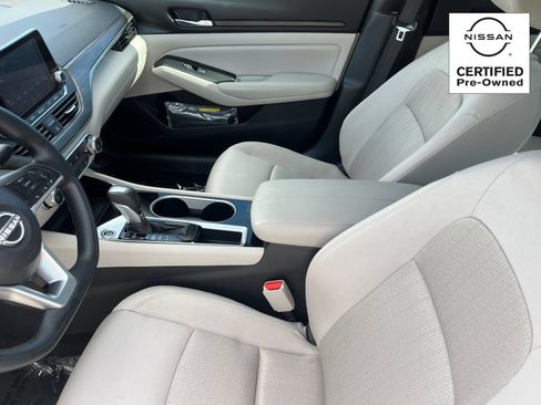 Certified 2024 Nissan Altima 2.5 SV FWD image 17