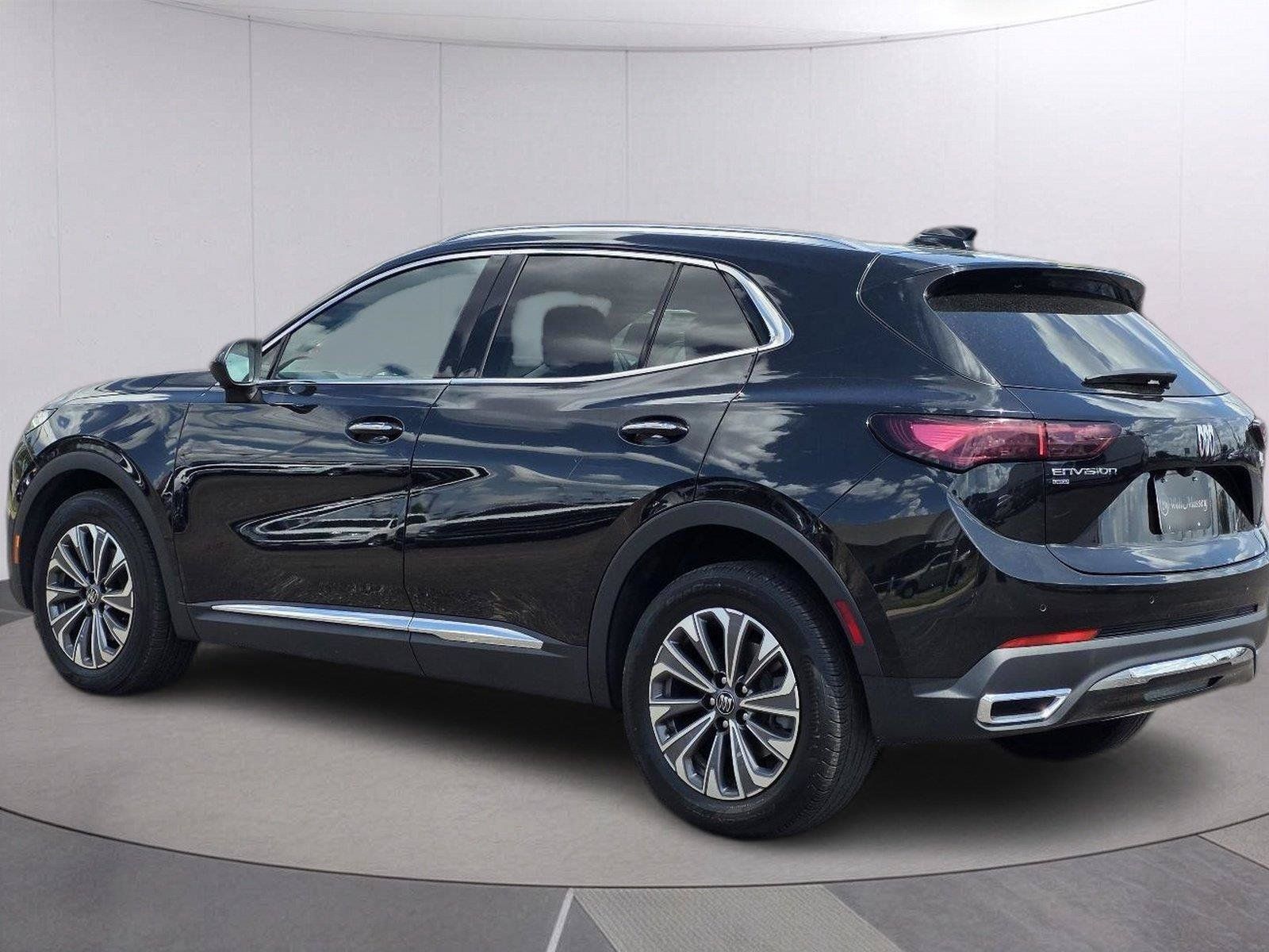 Used 2024 Buick Envision Preferred AWD/4WD image 7