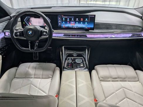 Used 2023 BMW 760i xDrive w/ Luxury Rear Seating Package AWD/4WD image 6