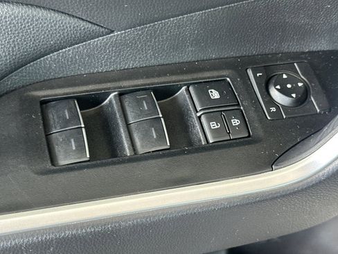 Used 2025 Toyota RAV4 XLE image 13