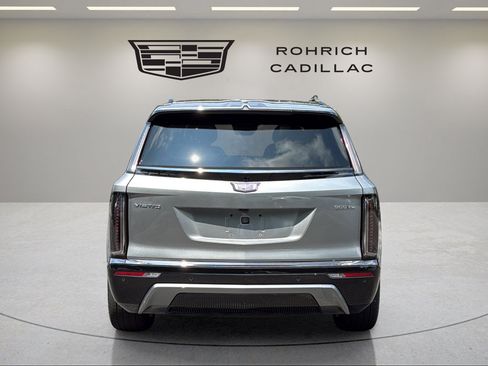 Certified 2026 Cadillac Vistiq Sport w/ LPO, Floor Liner Package AWD/4WD image 6