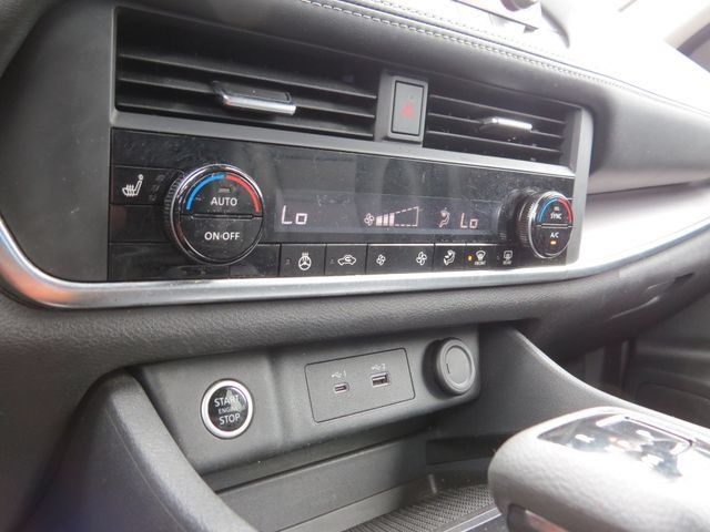 Used 2023 Nissan Rogue SV w/ SV Premium B Package FWD image 22
