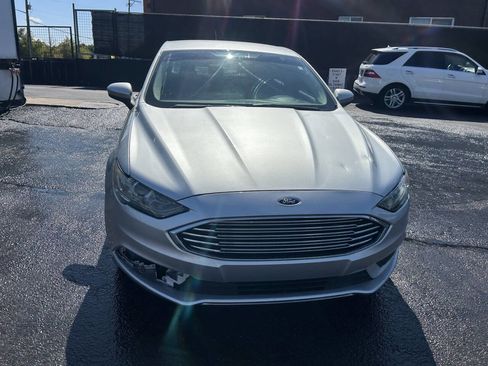Used 2018 Ford Fusion SE w/ Fusion SE Technology Package image 24