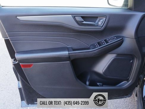 Used 2025 Ford Escape Active image 11