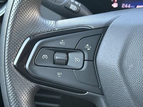 Used 2025 Chevrolet TrailBlazer LT AWD/4WD image 21