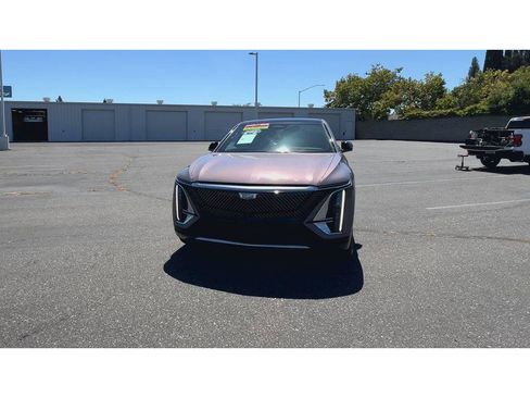Certified 2024 Cadillac Lyriq Tech w/ Driver Assist Package RWD image 4