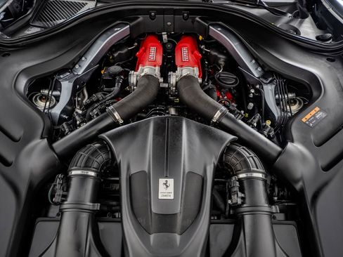 Certified 2022 Ferrari Roma image 26