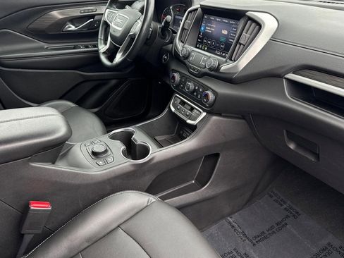 Used 2024 GMC Terrain SLT w/ Elevation Edition FWD image 31