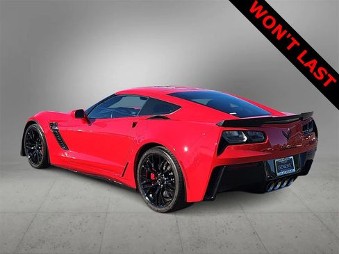 Used 2016 Chevrolet Corvette Z06 w/ 3LZ Preferred Equipment Group image 6