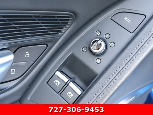 Used 2021 Audi R8 V10 w/ Premium Package image 18