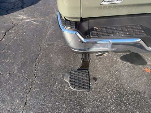 New 2026 RAM 1500 4x4 Crew Cab image 13