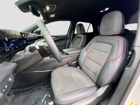 Used 2025 Chevrolet Blazer EV RS image 21