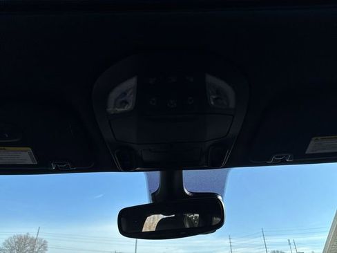 Used 2023 Chrysler Pacifica Limited w/ S Appearance Package image 24