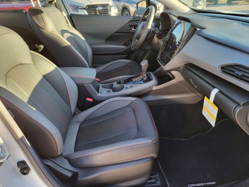 Certified 2025 Subaru Crosstrek 2.5i Limited w/ Crosstrek Mirror Package AWD/4WD image 8
