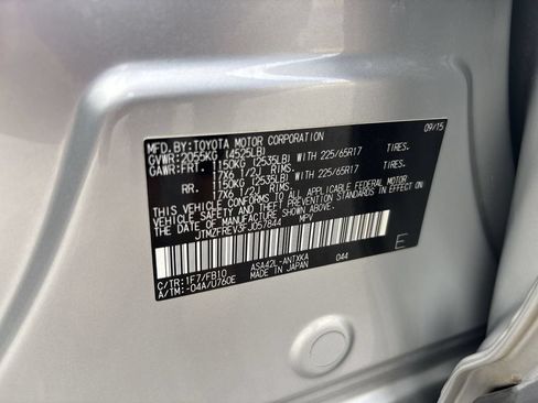 Used 2015 Toyota RAV4 LE FWD image 30