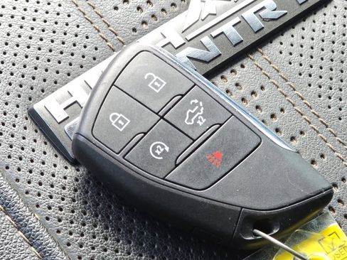 Used 2024 Chevrolet Silverado 3500 High Country image 37