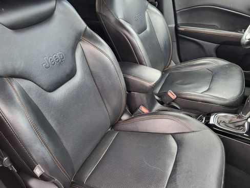 Used 2019 Jeep Compass Limited image 15