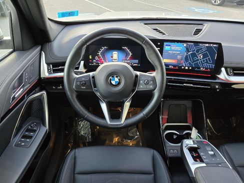 Used 2025 BMW X1 xDrive28i image 11